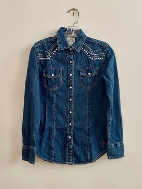 Ariat Women's Washed Denim Embroidered & Embellished Western Shirt